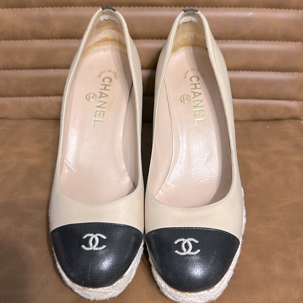 Chanel Espadrille Wedges - Picture 3 of 11